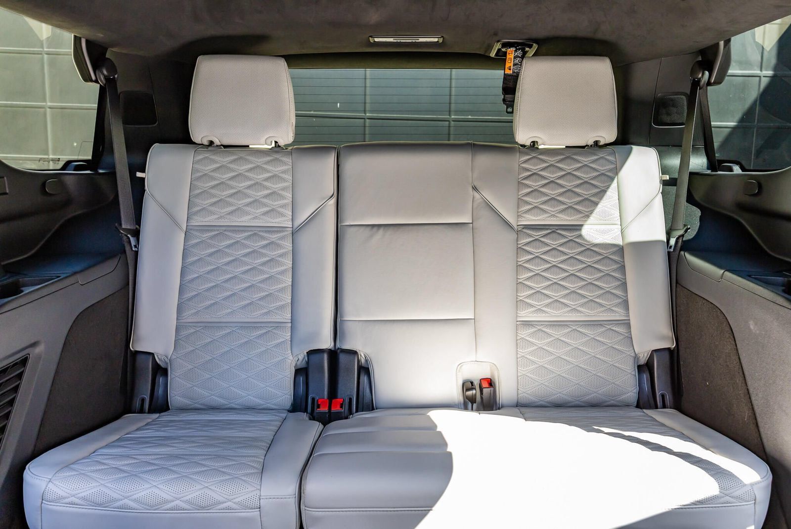 Used 2026 Cadillac Escalade Platinum Sport w/ LPO, Floor Liner Package AWD/4WD image 39