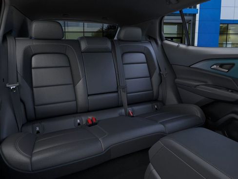 New 2026 Chevrolet Equinox EV LT image 17