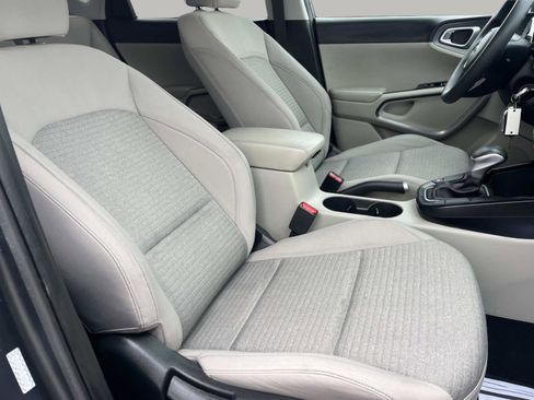 Used 2020 Kia Soul S image 25