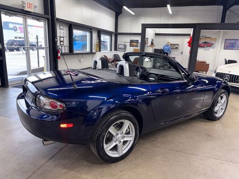 Used 2008 MAZDA MX-5 Miata Sport image 15