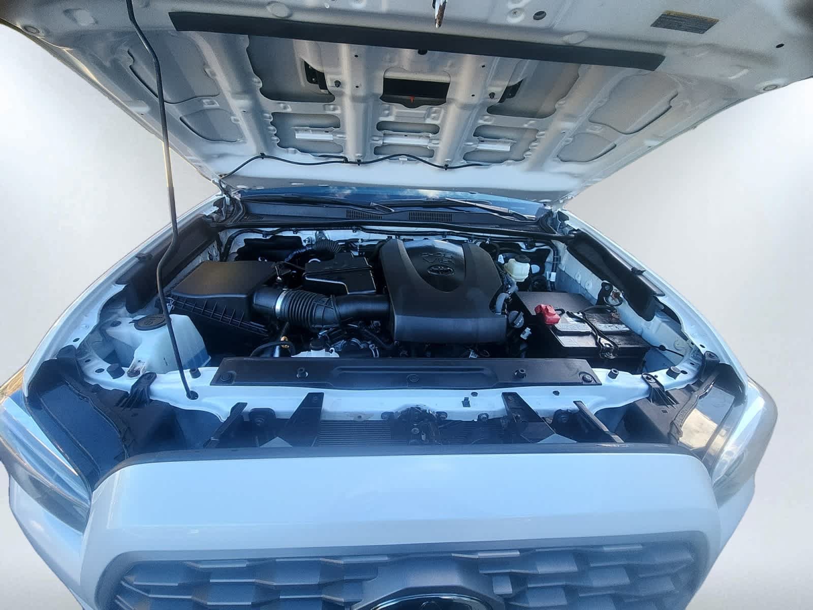 Used 2021 Toyota Tacoma TRD Sport w/ TRD Premium Sport Package AWD/4WD image 6