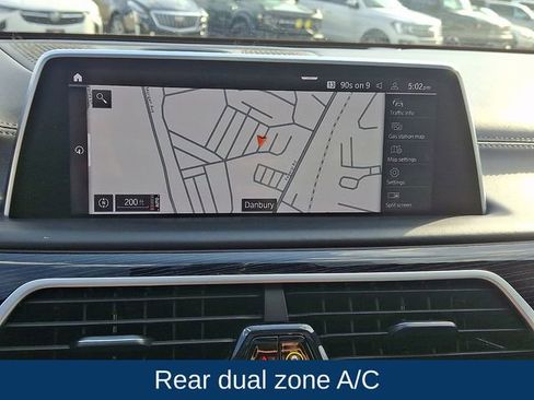 Used 2021 BMW 750i xDrive w/ Executive Package image 9