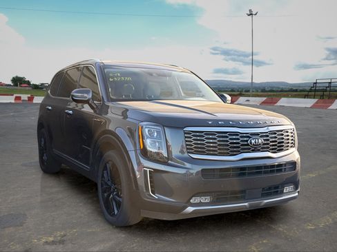 Used 2021 Kia Telluride SX w/ Towing Package FWD image 2