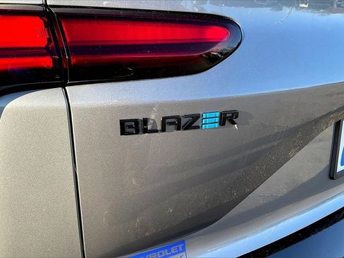 New 2026 Chevrolet Blazer EV RS image 11