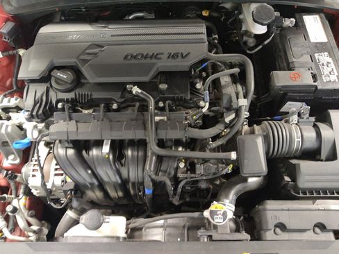Used 2025 Hyundai Elantra SE FWD image 30