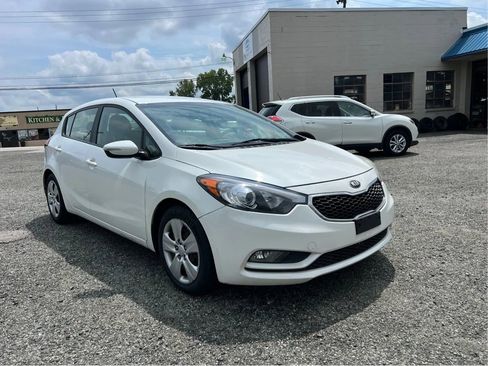 Used 2016 Kia Forte LX image 3