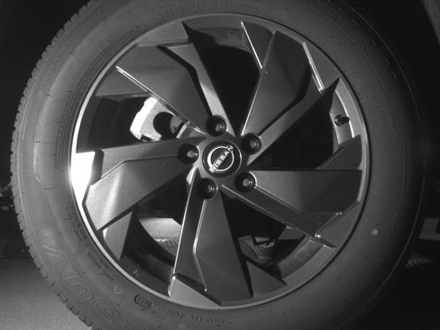 Used 2025 Nissan Rogue SV AWD/4WD image 15