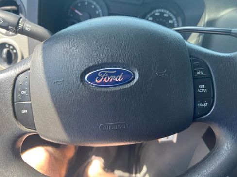 Used 2011 Ford E-350 and Econoline 350 XL w/ PWR Windows & Locks Group image 18