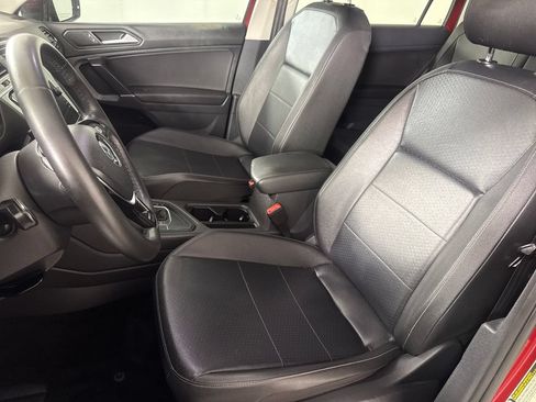 Used 2020 Volkswagen Tiguan SEL FWD image 11