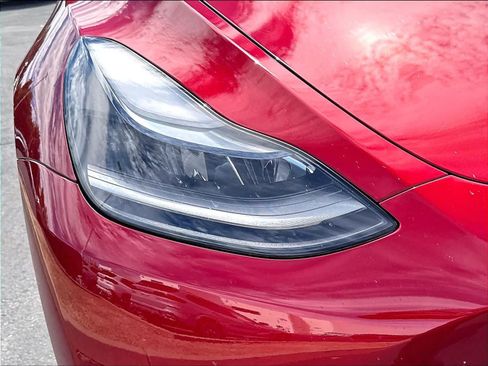 Used 2024 Tesla Model Y 2WD image 30