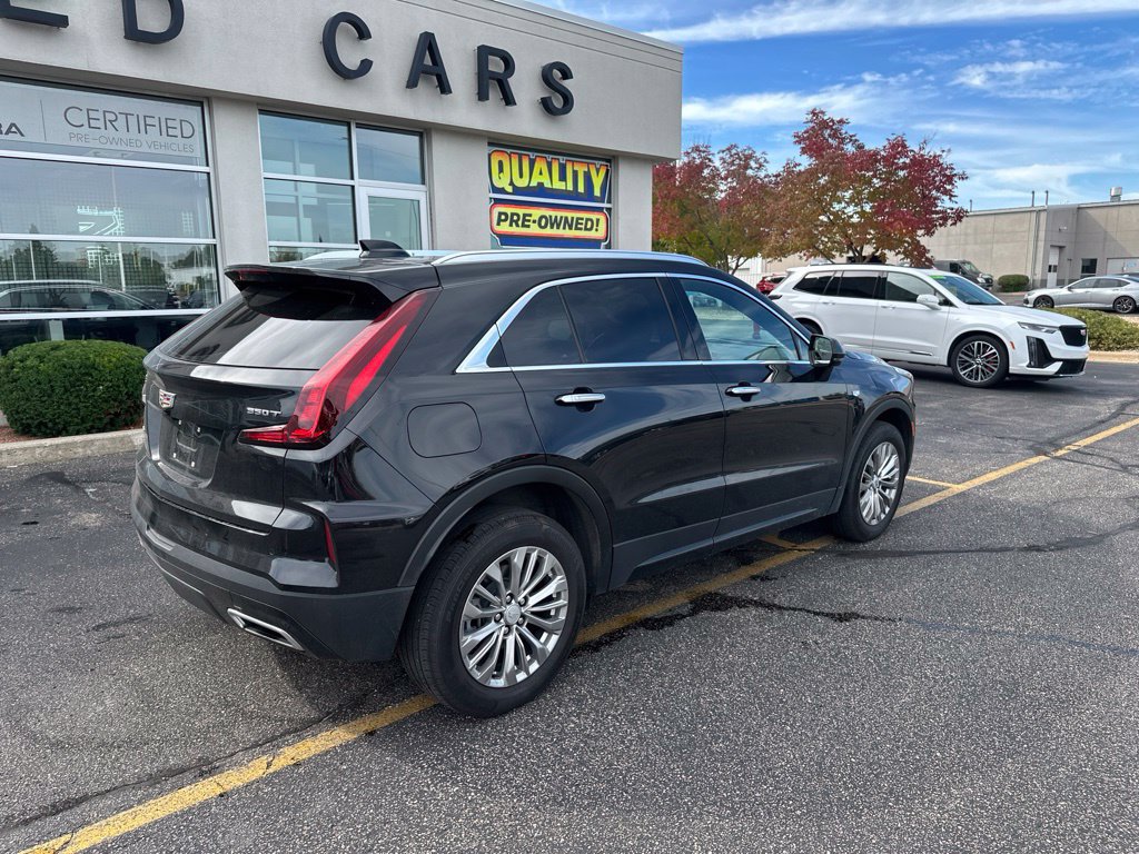 Used 2024 Cadillac XT4 Premium Luxury AWD/4WD image 5