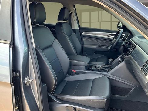 Used 2023 Volkswagen Atlas SEL R-Line image 7