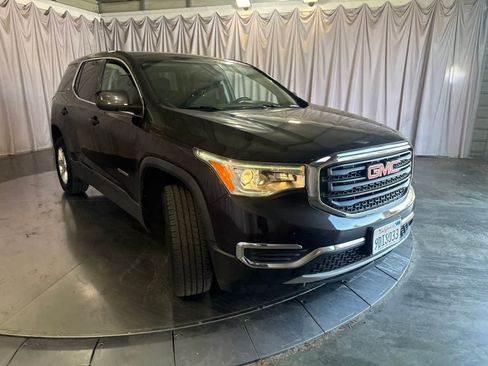 Used 2017 GMC Acadia SLE FWD image 3