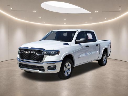 Used 2025 RAM 1500 Big Horn AWD/4WD image 3