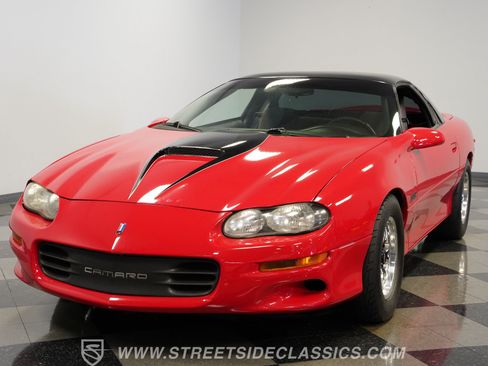Used 2001 Chevrolet Camaro Z28 RWD image 19
