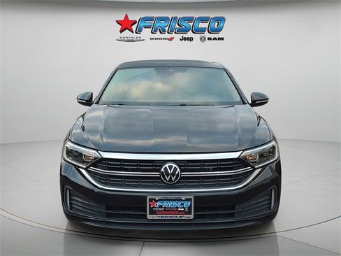 Used 2024 Volkswagen Jetta SEL image 2