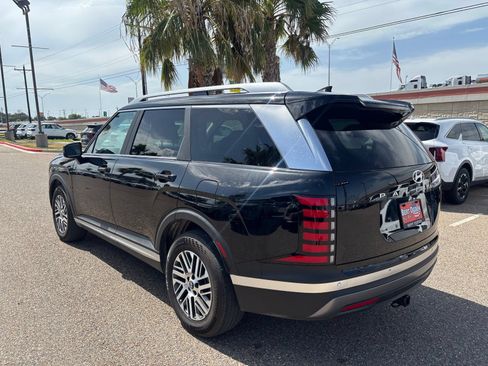 Used 2026 Hyundai Palisade SEL FWD image 4