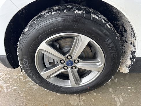 Certified 2022 Ford Edge SEL w/ Convenience Package image 17