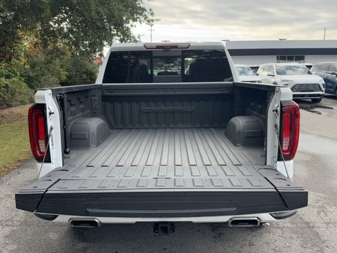 Used 2024 GMC Sierra 1500 Denali w/ Technology Package image 5