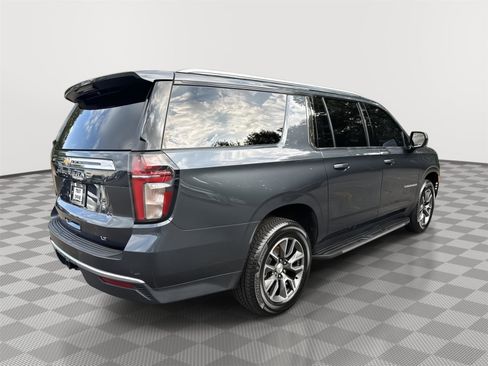 Used 2021 Chevrolet Suburban LT w/ Rear Media and Nav Package image 5