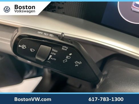 New 2026 Volkswagen Tiguan SE image 17