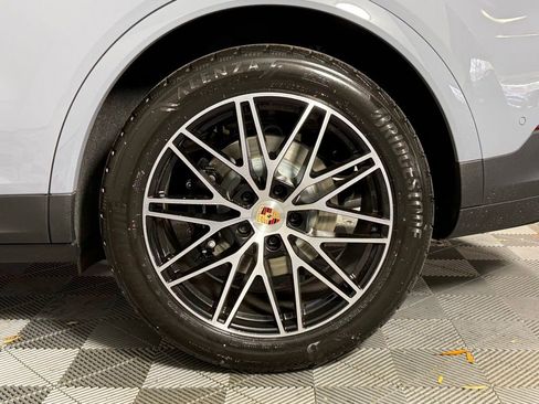 New 2026 Porsche Cayenne image 13