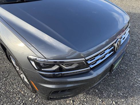 Used 2019 Volkswagen Tiguan SEL Premium w/ 3rd Row Seat Package image 10