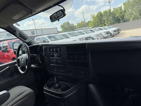 Used 2020 GMC Savana 2500 w/ Driver Convenience Package RWD image 11