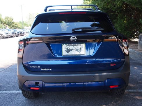 Used 2026 Nissan Kicks SR FWD image 6