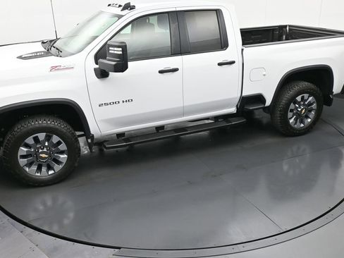 Used 2025 Chevrolet Silverado 2500 Custom w/ Custom Value Package image 36