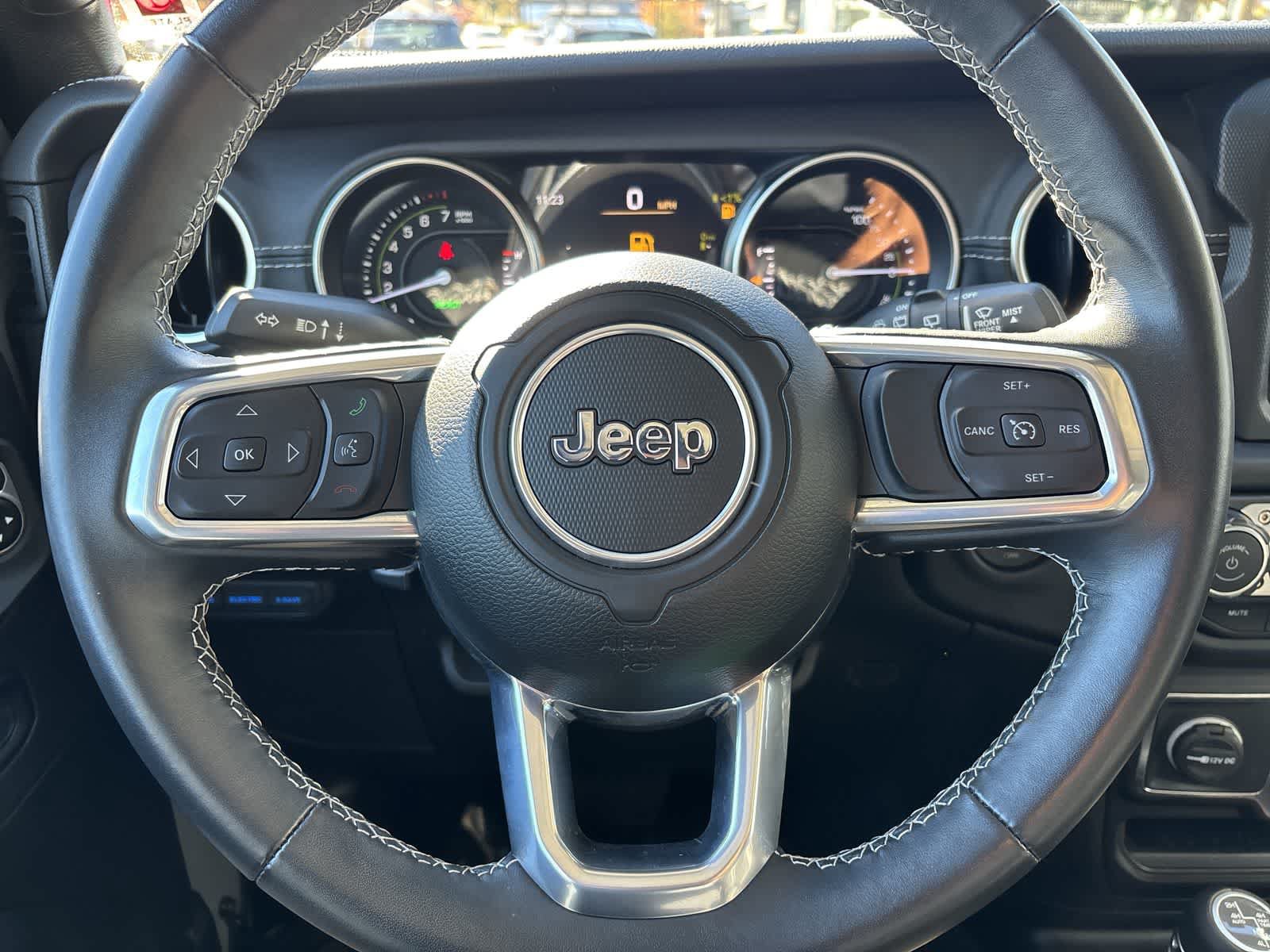 Used 2022 Jeep Wrangler Unlimited Sahara AWD/4WD image 10