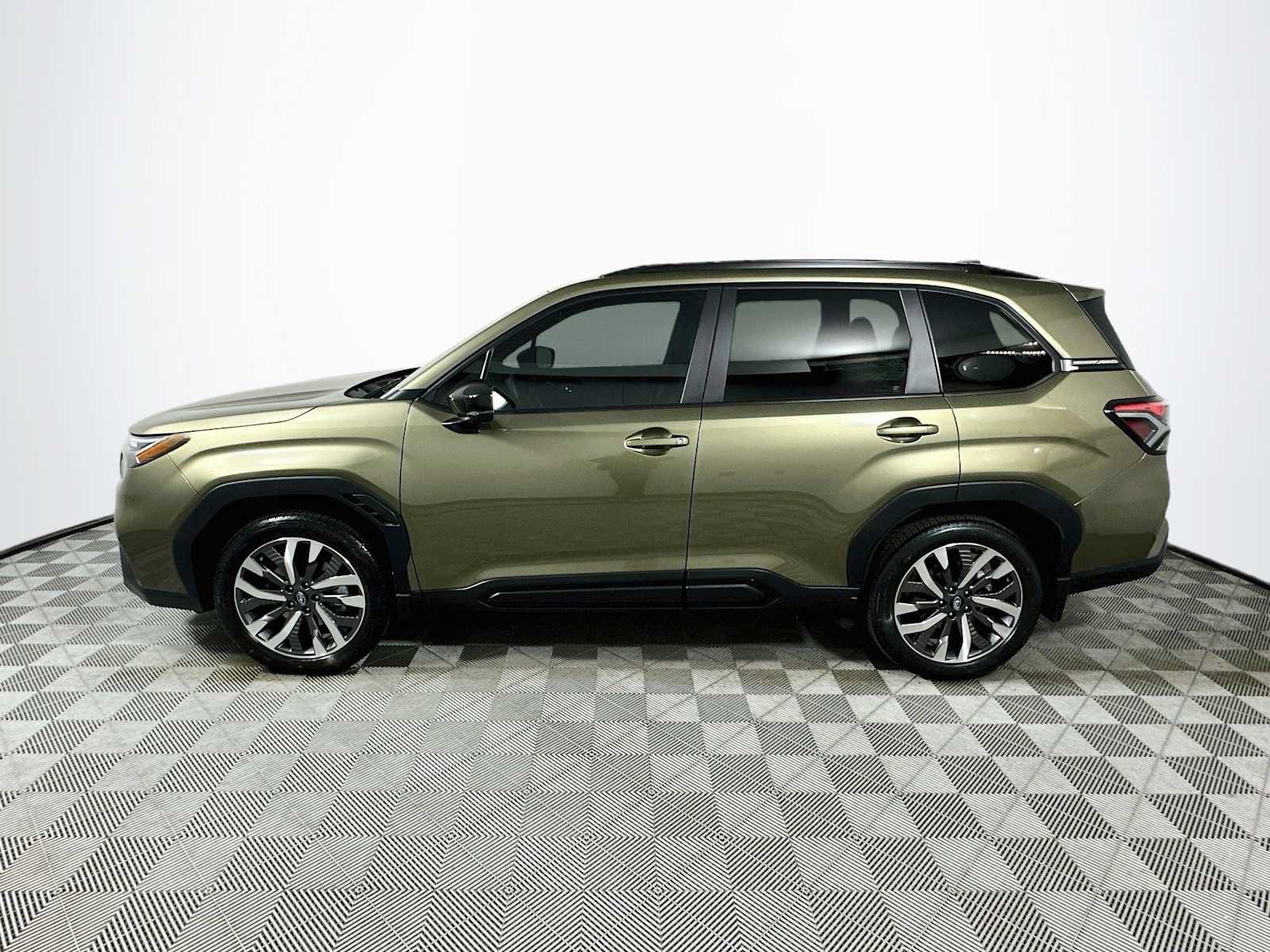 Certified 2026 Subaru Forester Touring AWD/4WD image 4