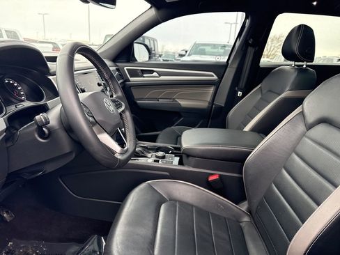 Used 2021 Volkswagen Atlas Cross Sport SEL image 13