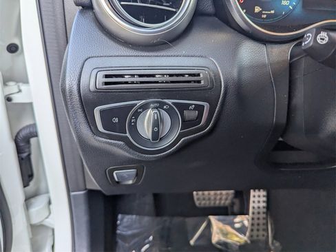 Used 2021 Mercedes-Benz GLC 300 4MATIC image 26