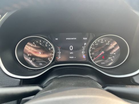 Used 2019 Jeep Compass Limited AWD/4WD image 9