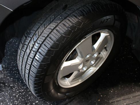 Used 2011 Ford Escape XLS w/ 101A Rapid Spec Order Code FWD image 27