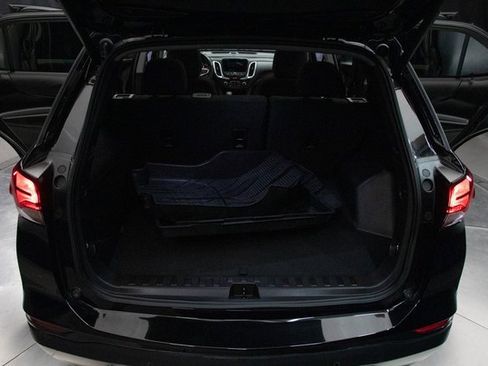 Used 2024 Chevrolet Equinox LT image 19