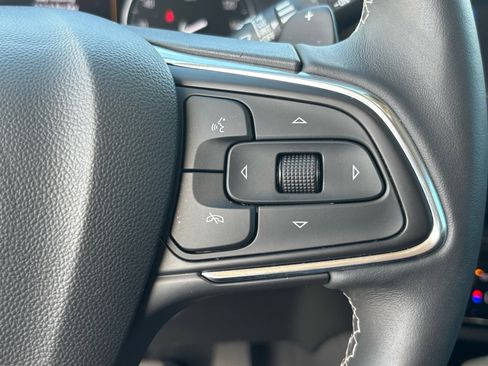 Used 2023 Buick Envision Essence image 15