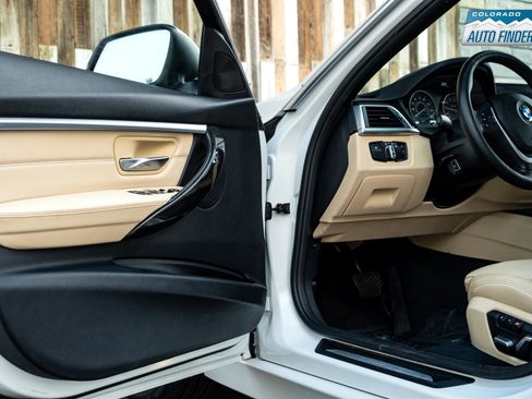 Used 2017 BMW 330i xDrive Wagon image 10