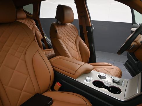 Used 2025 Genesis GV80 3.5T Prestige image 13