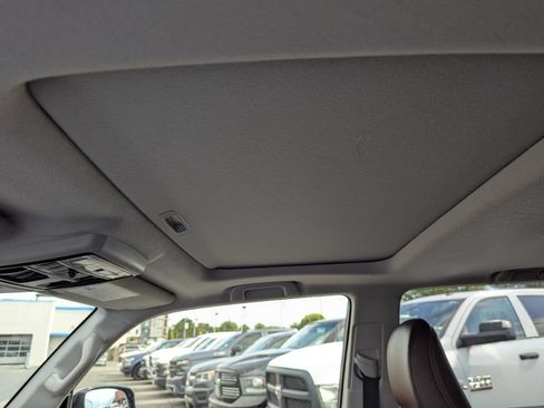 Used 2023 Toyota 4Runner Limited AWD/4WD image 31