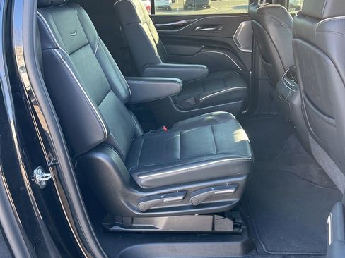 Used 2023 Cadillac Escalade ESV Sport w/ LPO, ONYX Package image 10