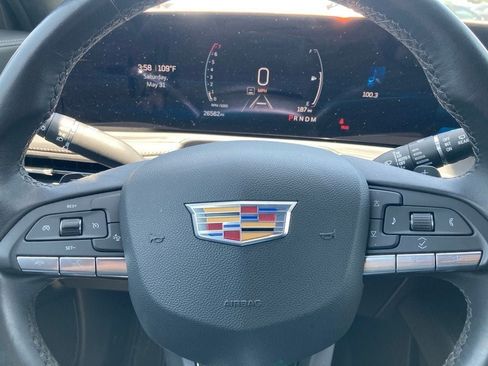 Used 2025 Cadillac XT4 Premium Luxury FWD image 19
