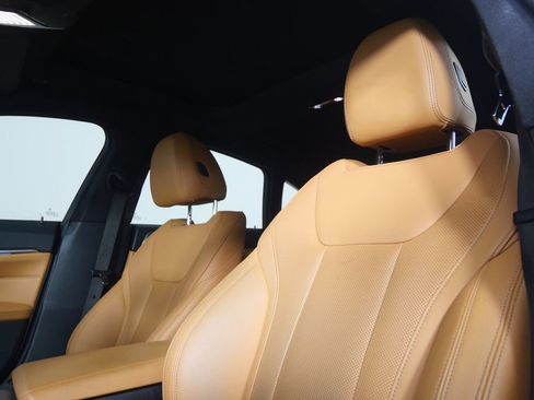 Certified 2023 BMW i4 eDrive35 w/ Premium Package image 5