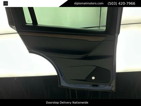 Used 2018 Tesla Model X 100D image 32