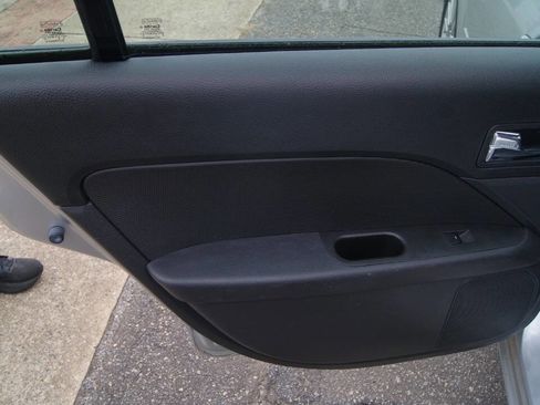 Used 2009 Mercury Milan Premier image 20