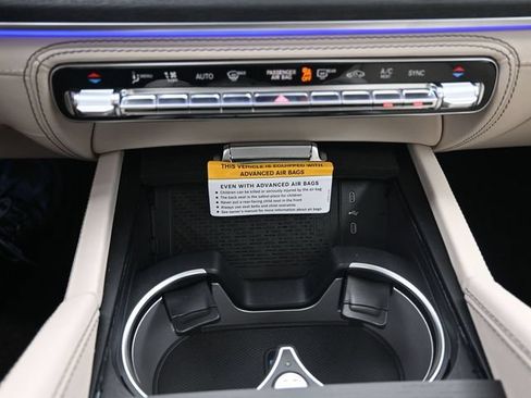 Used 2025 Mercedes-Benz GLE 53 AMG 4MATIC image 13