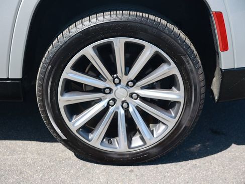 Used 2022 Jeep Grand Wagoneer Series II w/ Convenience Group III AWD/4WD image 10