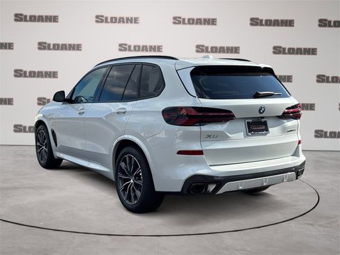 New 2026 BMW X5 xDrive50e image 3
