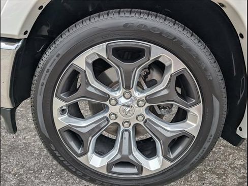 Used 2019 RAM 1500 Limited AWD/4WD image 19